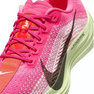 Nike Pegasus Plus Mens Road Running shoes Shoes.
